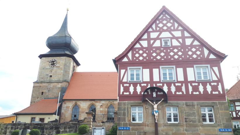 Die Kirche 'Maria in der Jugend' in Motschenbach
